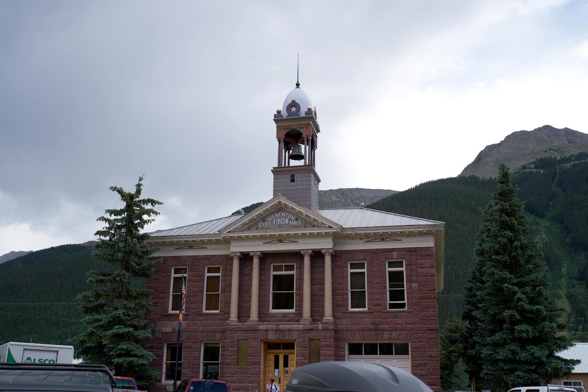 About Roofing in Silverton